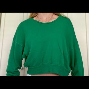 Kelly green cropped crew neck